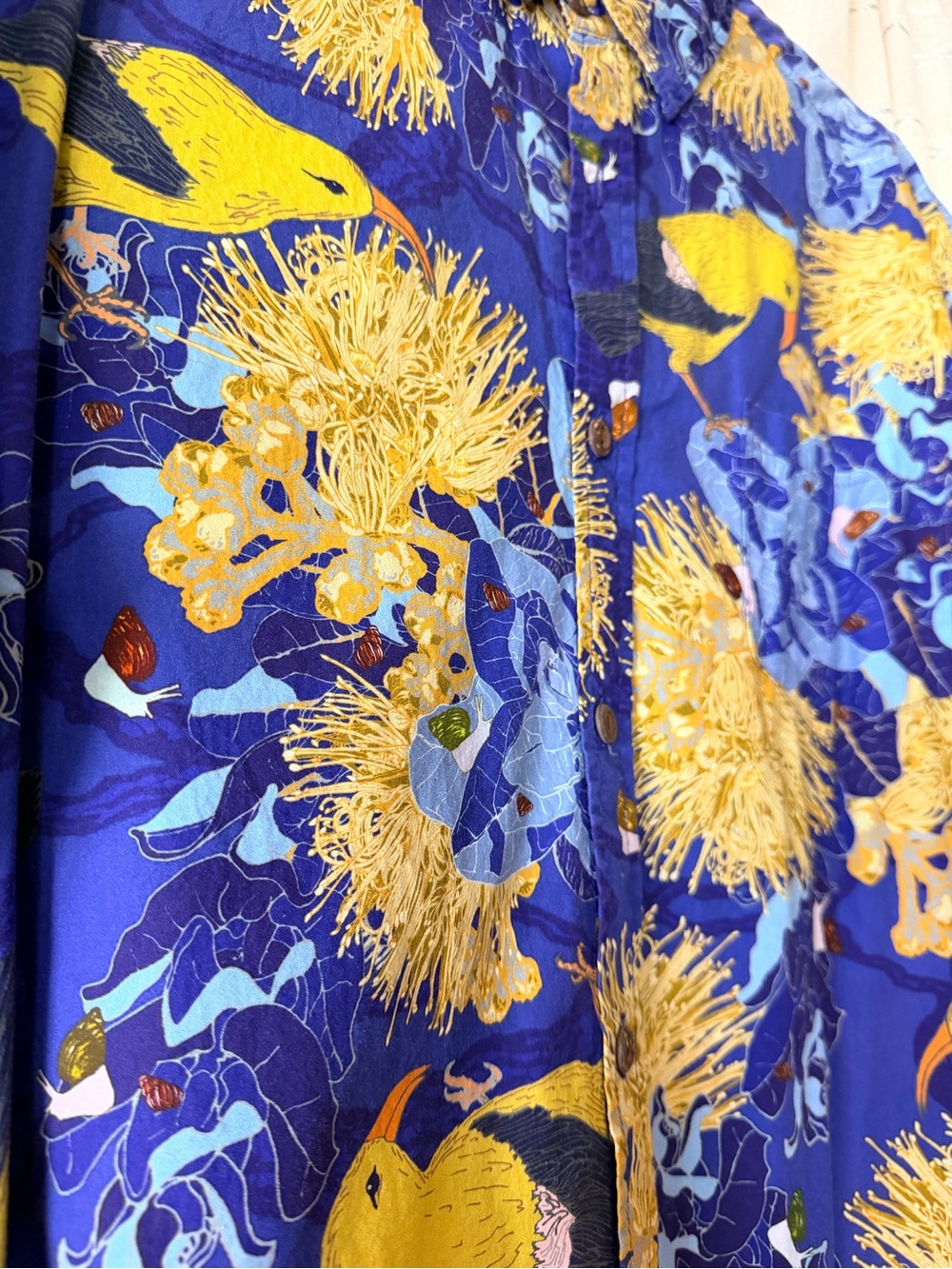 Hawaii Designer David Shepard Men’s Blue & Yellow Floral Short-Sleeve - Picture 2 of 3